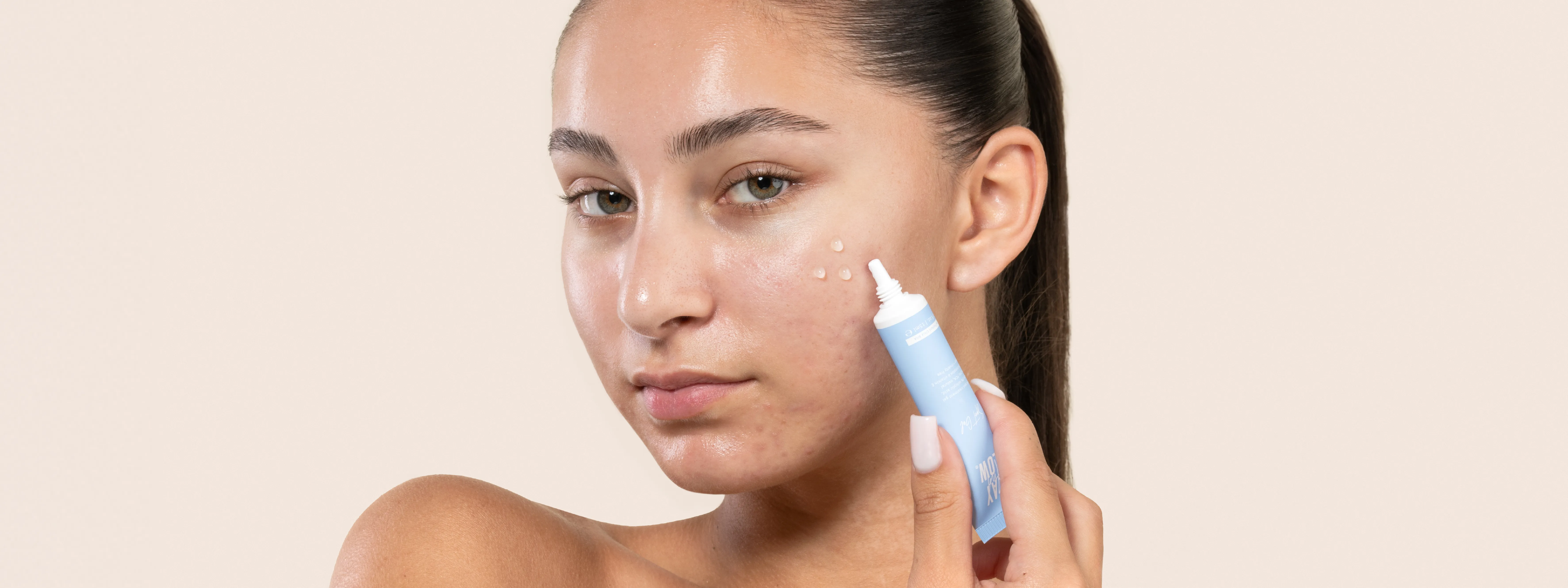 Bye-bye blemishes, hello clear skin: the spot treatment gel routine!